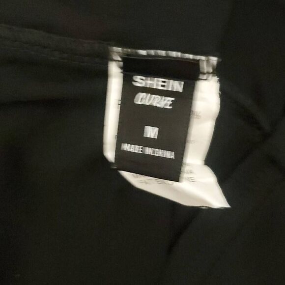 NWOT SHEIN CURVE HALLOWEEN TSHIRT - Picture 2 of 3